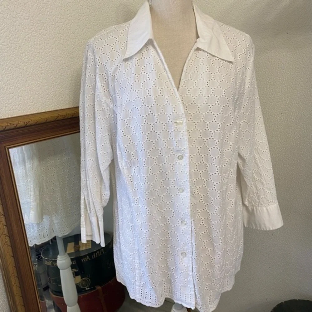 Gianni Woman white cotton eyelet blouse, Sz. 22